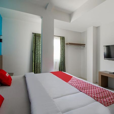 Oyo Flagship 3753 Cassa Dua Hotel Cimahi Экстерьер фото