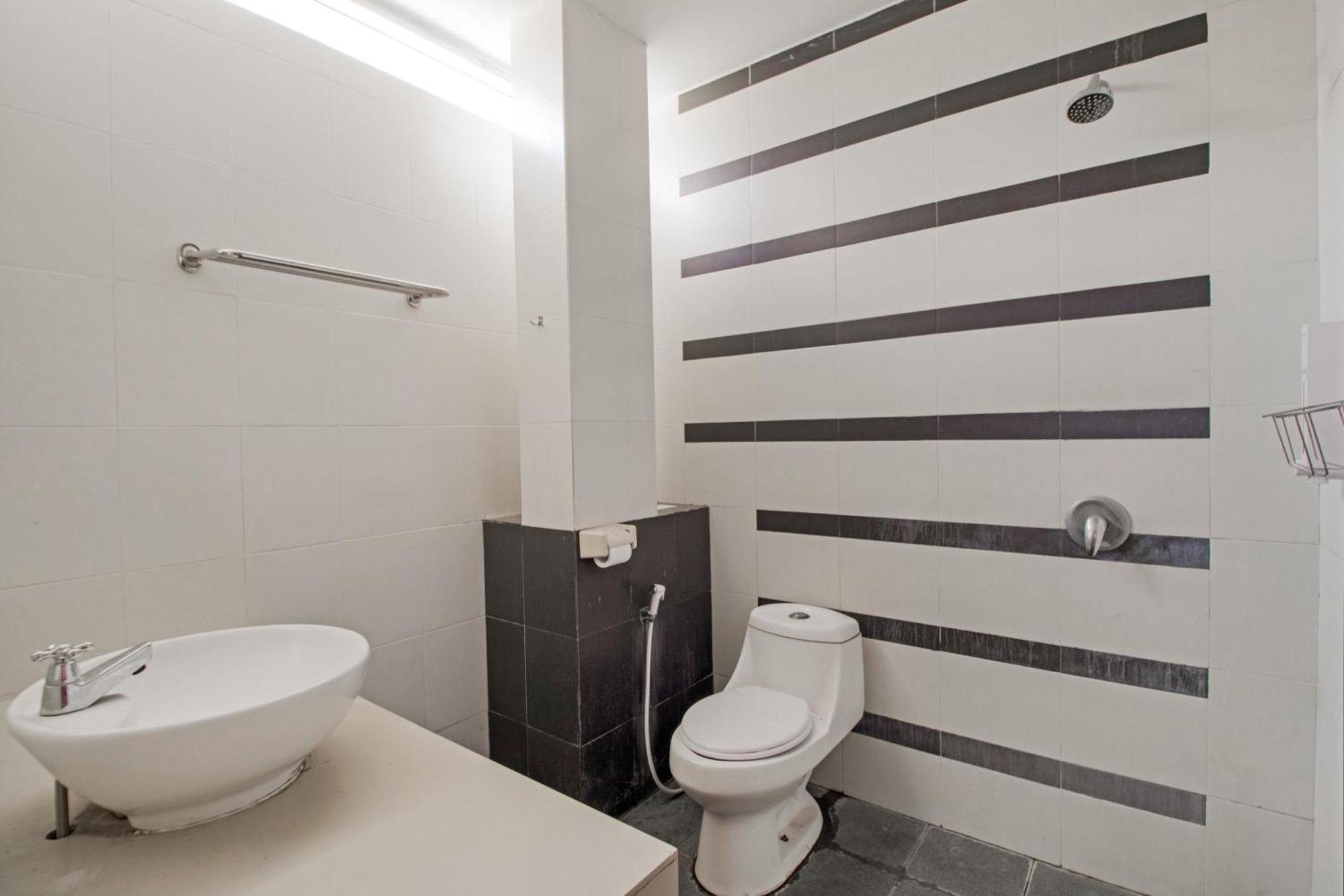 Oyo Flagship 3753 Cassa Dua Hotel Cimahi Экстерьер фото