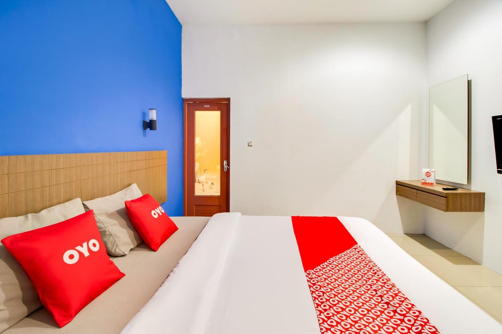 Oyo Flagship 3753 Cassa Dua Hotel Cimahi Экстерьер фото