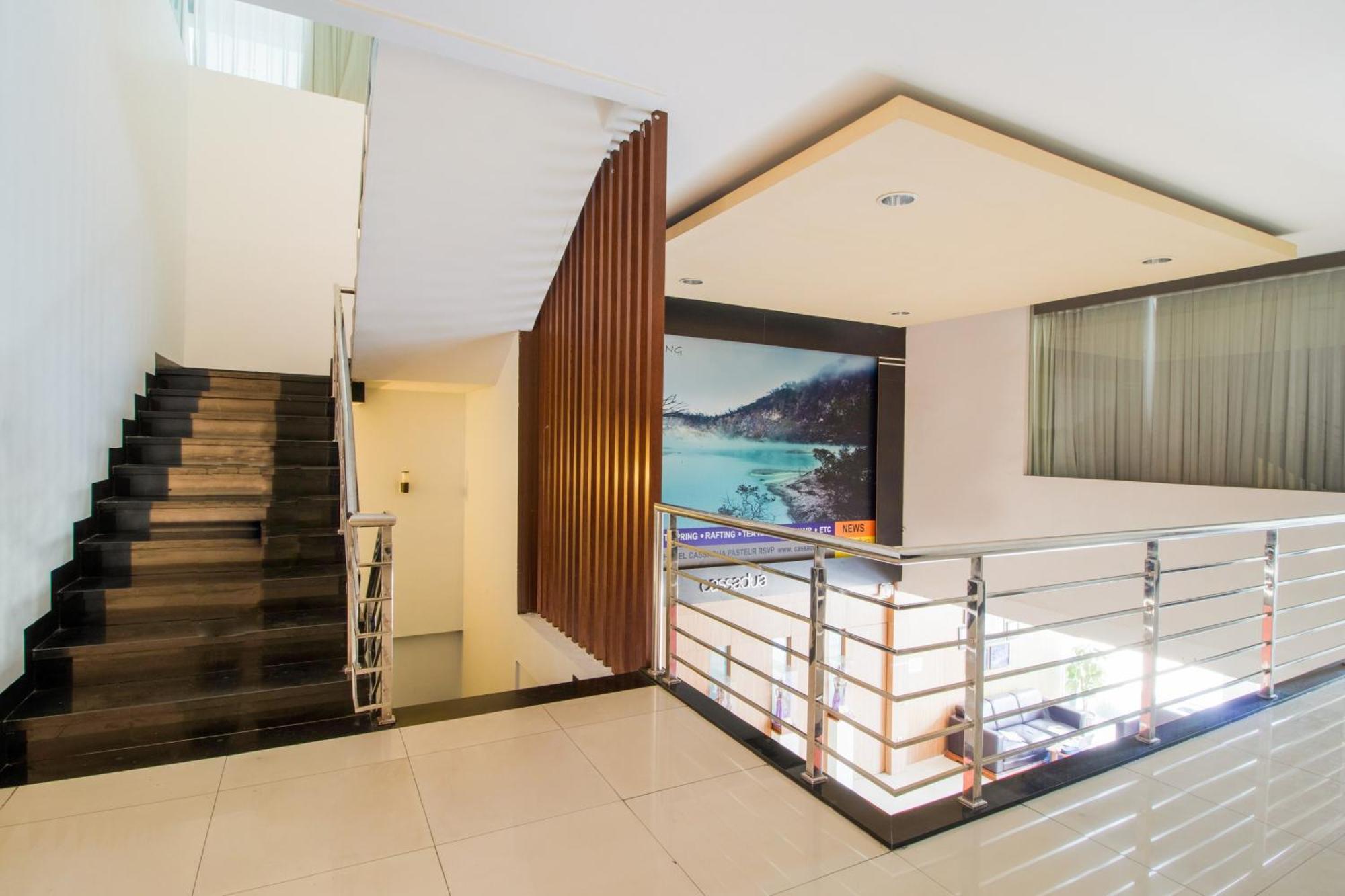 Oyo Flagship 3753 Cassa Dua Hotel Cimahi Экстерьер фото